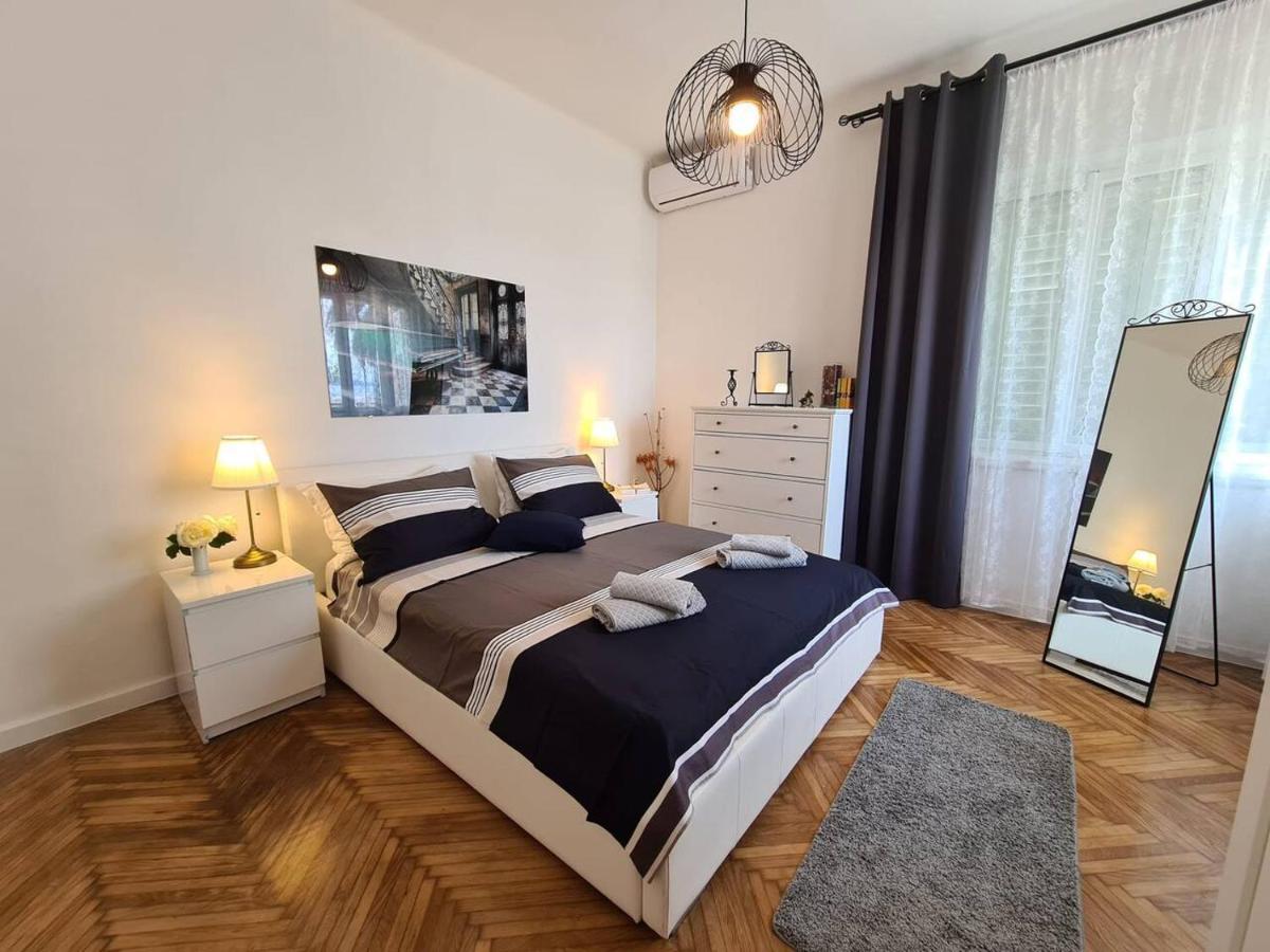 Luxury Apartment Lukas Orebić Екстериор снимка
