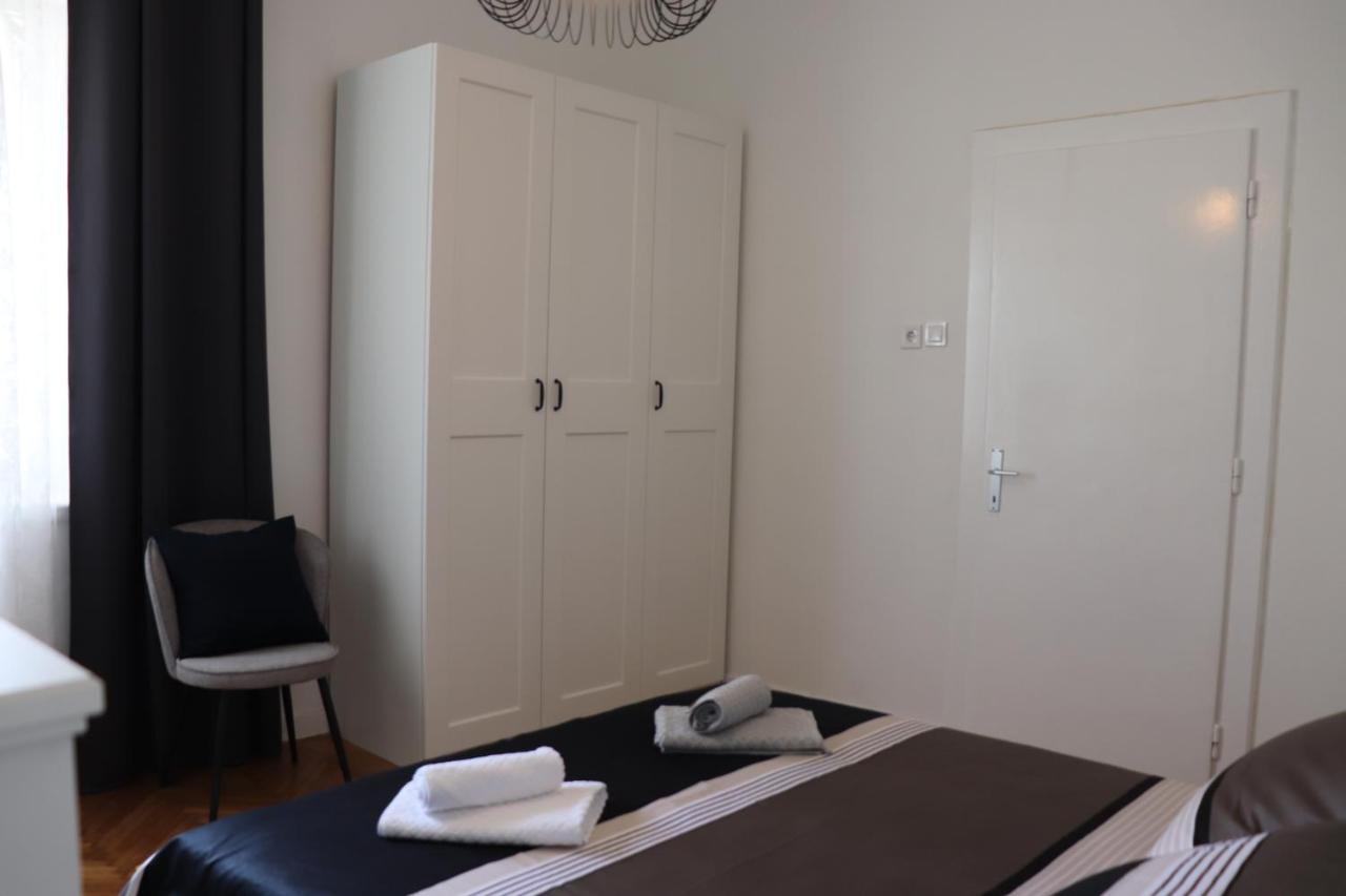 Luxury Apartment Lukas Orebić Екстериор снимка